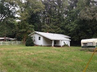 3610 Old Glenola Rd, Archdale, NC 27263