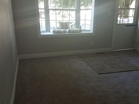 3rd image of 1238 Linda Ln
