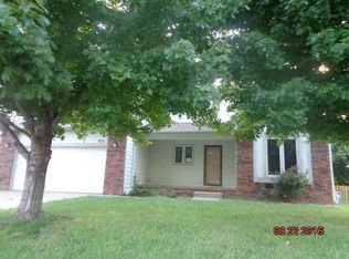 815 N Pine Grove St, Wichita, KS 67212