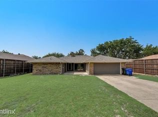 2017 E Branch Hollow Dr, Carrollton, TX 75007