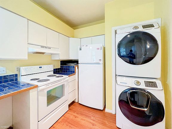2nd image of 310 Pat Garrison St APT B3