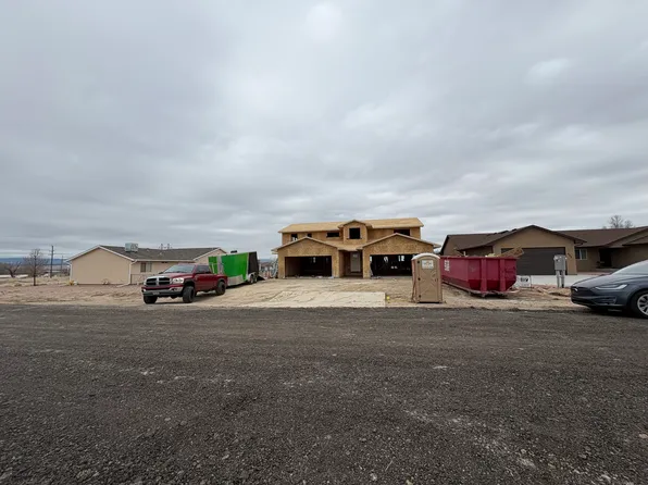 989 S Knox Dr, Pueblo West, CO 81007