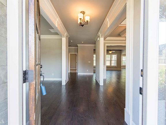 2nd image of 2610 Moon Chase Ln