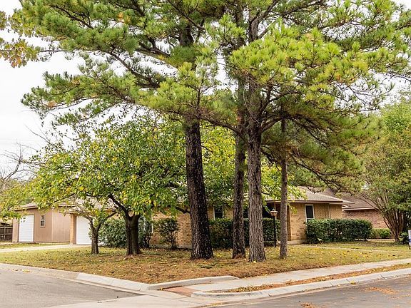2nd image of 3311 Oriole Ln