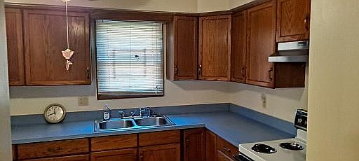 Lots of counter space 