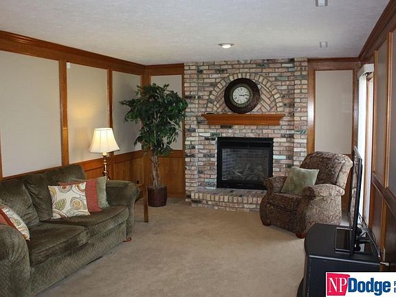 3rd image of 916 Haverford Dr