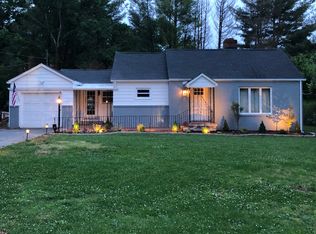 223 Governors View Rd, Asheville, NC 28805