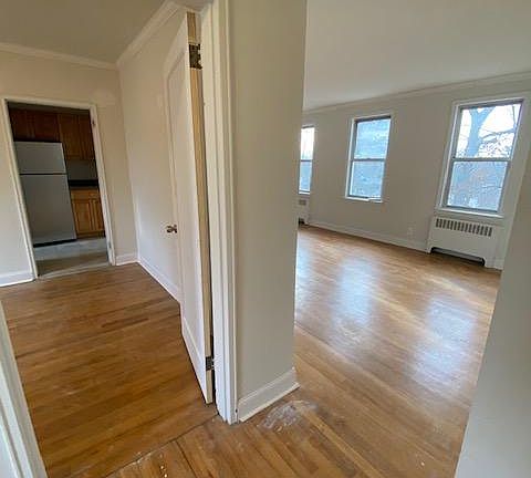 5th image of 335 Broadway #6