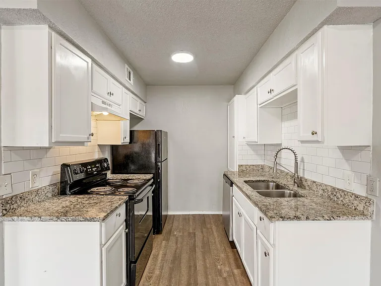 143 Allencrest Dr #A — Photo 12