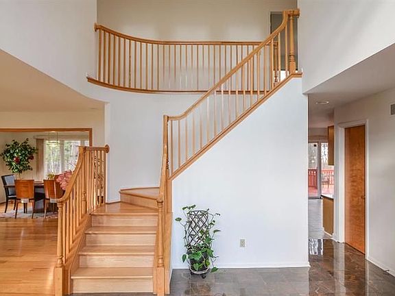4th image of 2201 Trillium Woods Dr