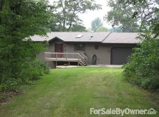 182 Fish Ct, Oxford, WI 53952