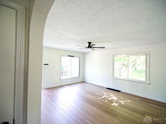 5th image of 906 Duke Ave