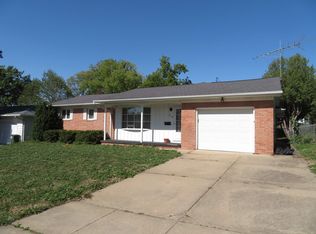 516 Pioneer Rd, Waterloo, IA 50701