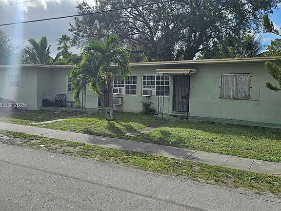 3rd image of 17090 NE 3rd Ct