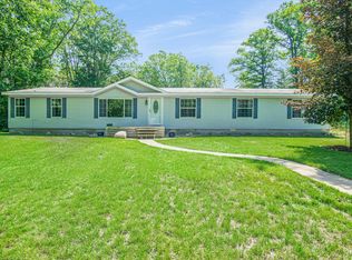 1185 E Wildwood Trl, Rothbury, MI 49452
