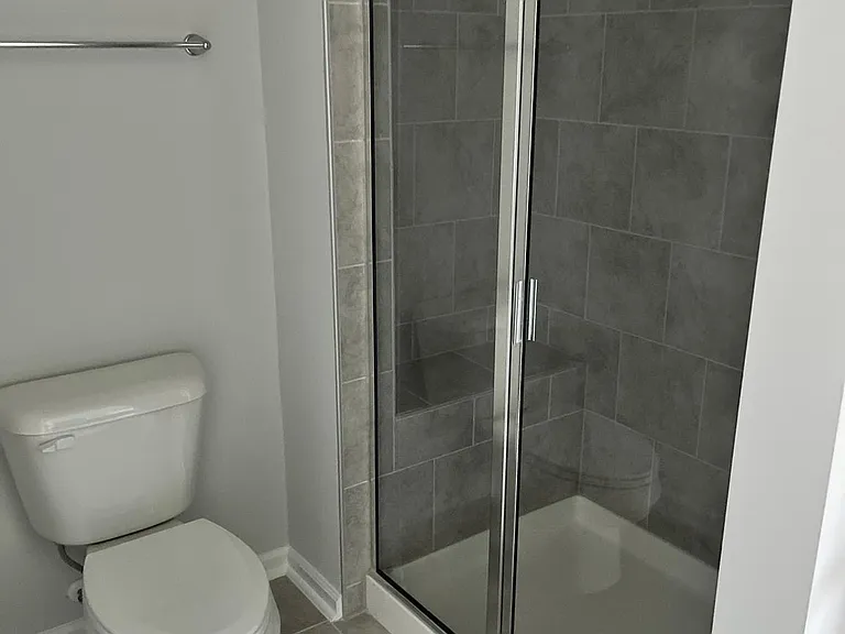 138 Zealand Ct — Photo 11