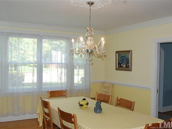 3rd image of 300 S Layton Ave
