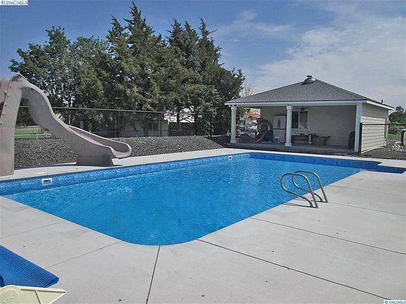 3rd image of 43902 E McWhorter Ln