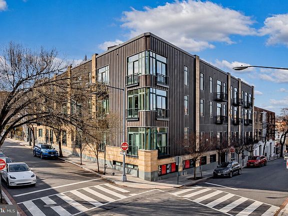 2nd image of 1700 Kalorama Rd NW APT 203