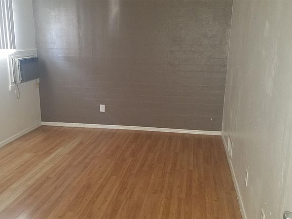 3rd image of 408 W Earll Dr APT 3