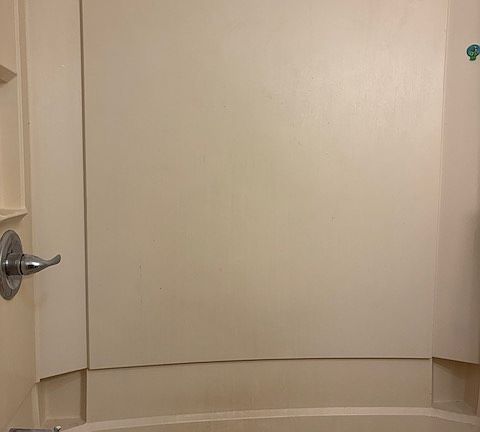 Spacious Tub