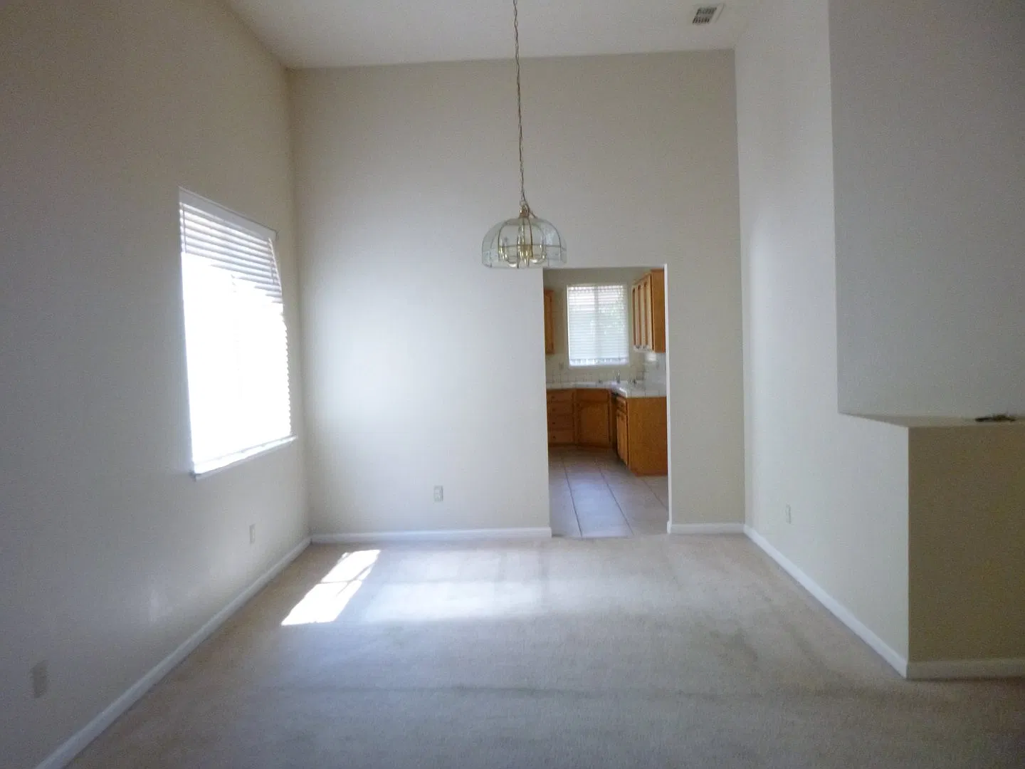 3 bedroom 2 bath house in Yuba City — Photo 3
