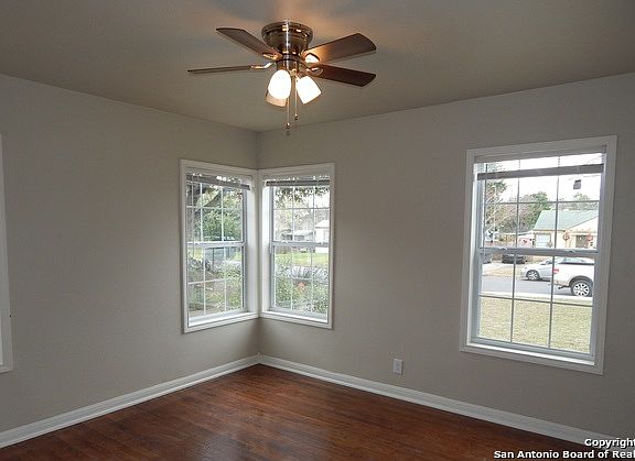 5th image of 613 Shadwell Dr
