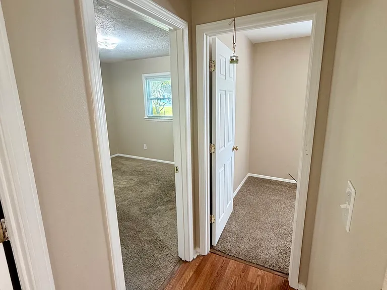 814 Crestwood Ter — Photo 17