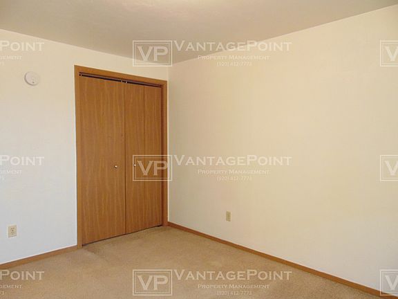 3rd image of 1028 Moraine Way #2