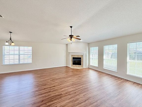 2nd image of 5851 Chi Chi Cir #Pro