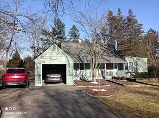 209 Vineyard Rd, Hamden, CT 06517