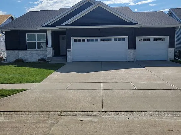 252 Chadwick Ln, Iowa City, IA 52245