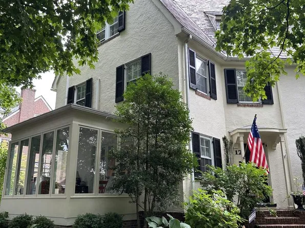 12 Crawford Cir, Wilmington, DE 19805