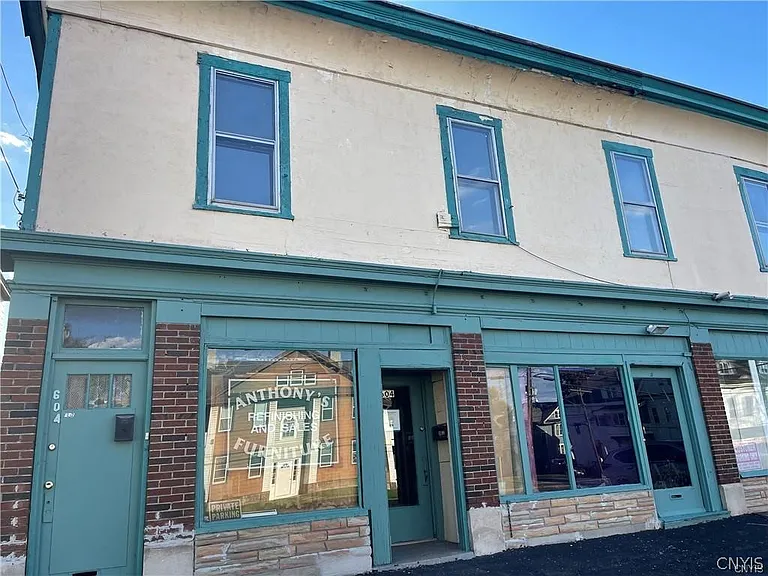 604 Court St — Photo 4