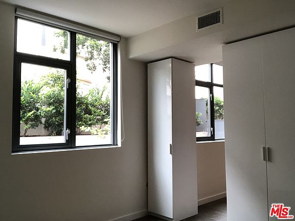 3rd image of 13045 Pacific Promenade #137