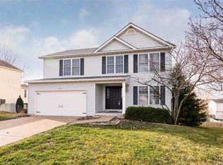 5220 Woosencraft Dr, Wentzville, MO 63385