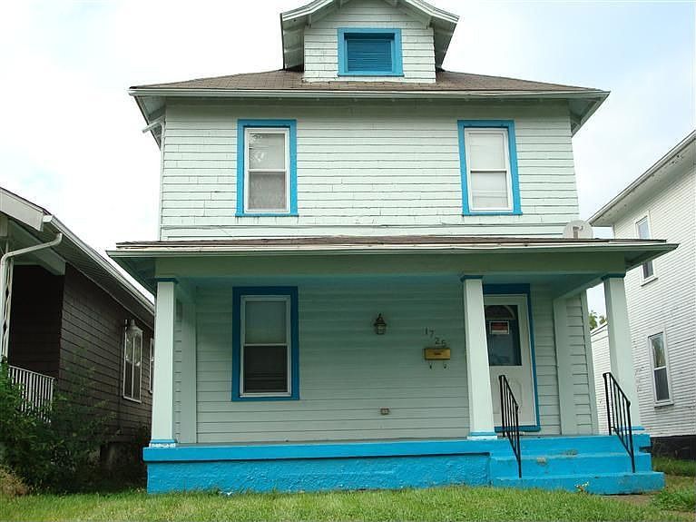 2nd image of 1725 Oakridge Dr