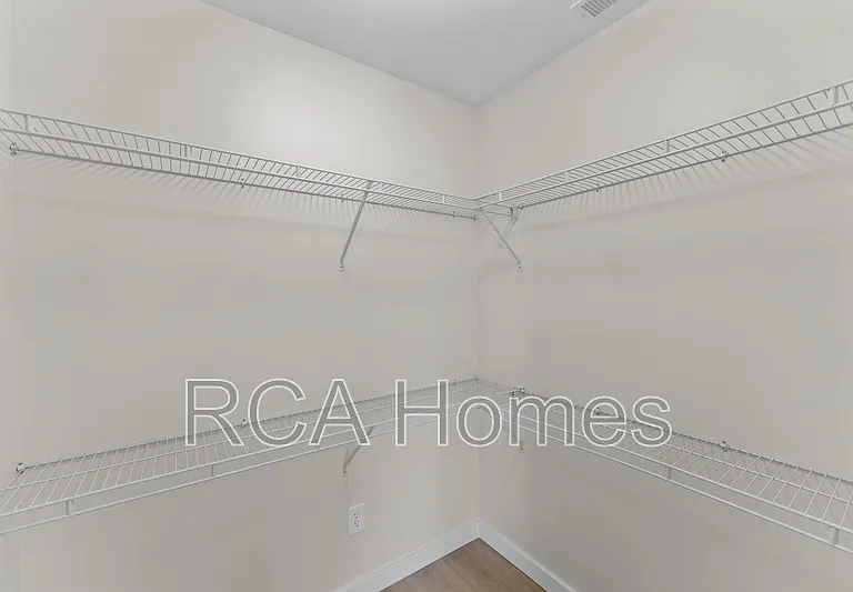 2827 Adams St — Photo 11