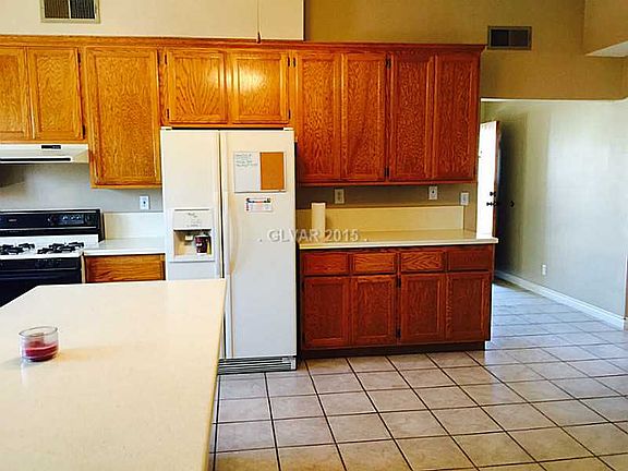 5th image of 2107 E Hacienda Ave