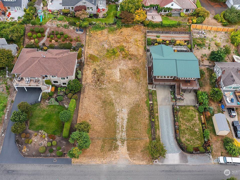 2nd image of 4905 Hyada Boulevard NE