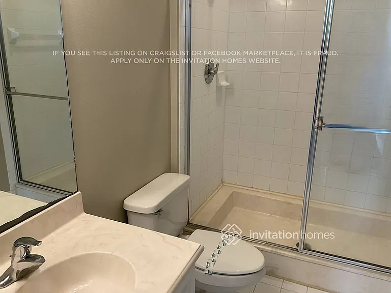 4304 Main St — Photo 16