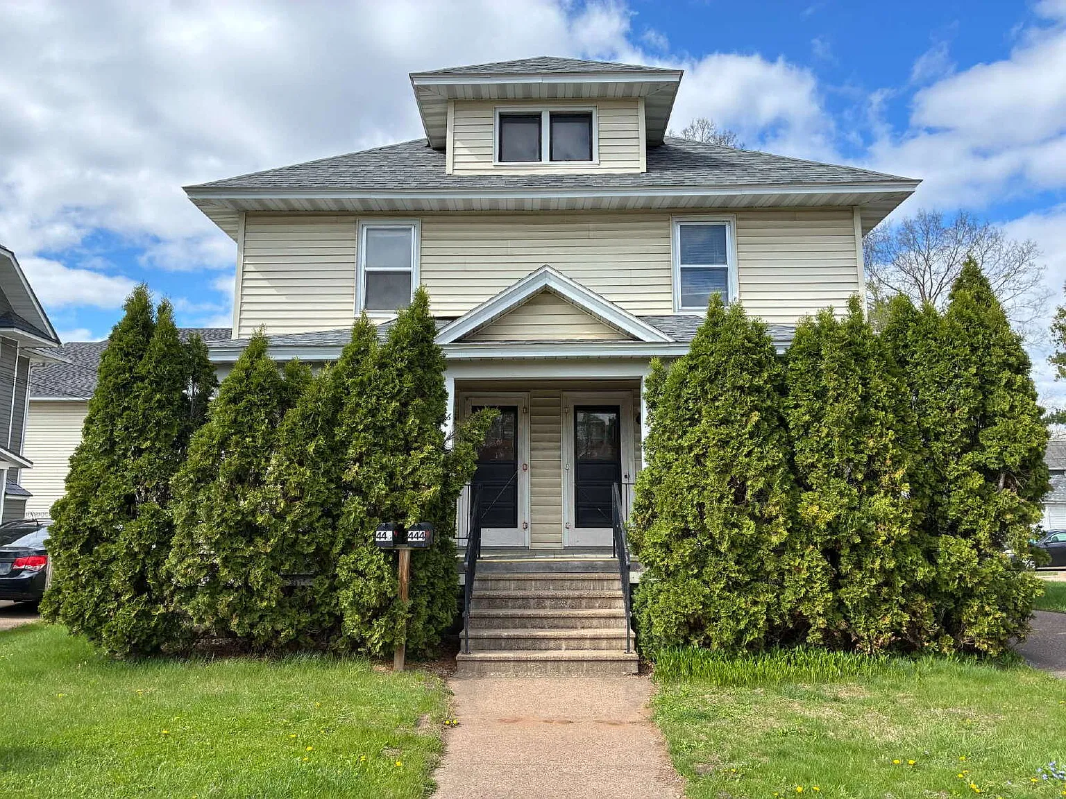 6 bed, 2.0 bath, $495 — Photo 1