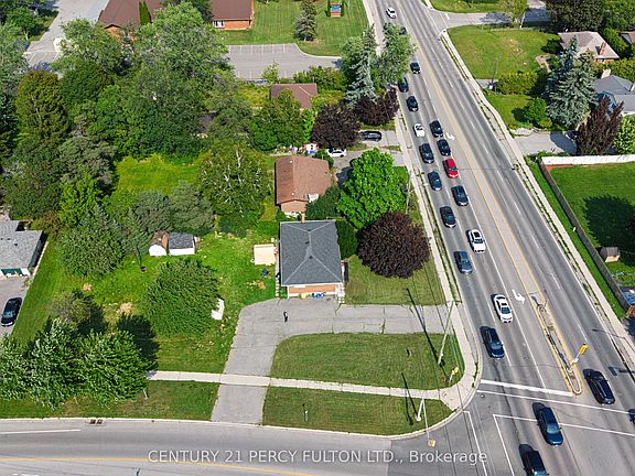 5th image of 1906 Rossland Rd E