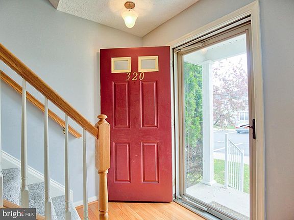 3rd image of 320 Copperfield Ln
