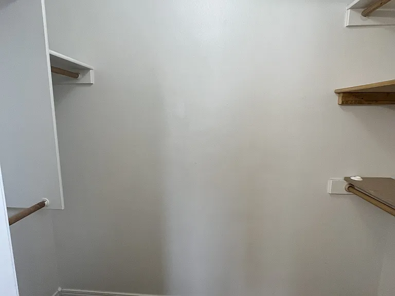 14320 Tara St — Photo 17