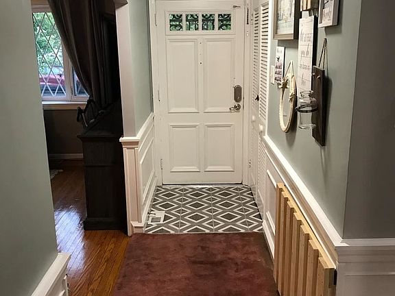 5th image of 3827 Amon Ave