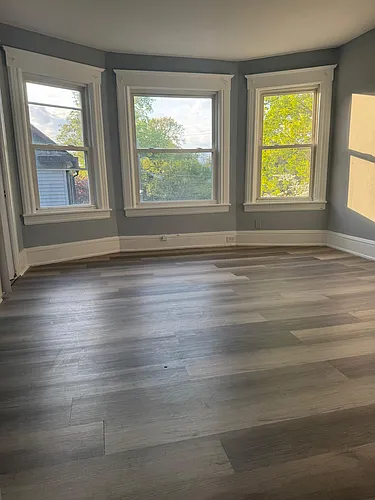 704 Park Ave Photo 1