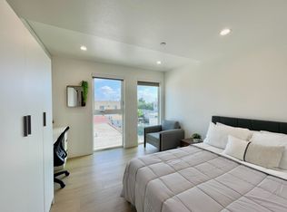 1929 N Commonwealth Ave #214, Los Angeles, CA 90027