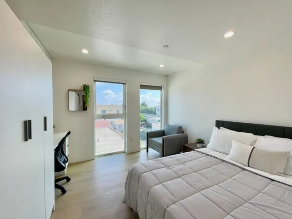 1929 1/2 N Commonwealth Ave #206, Los Angeles, CA 90027