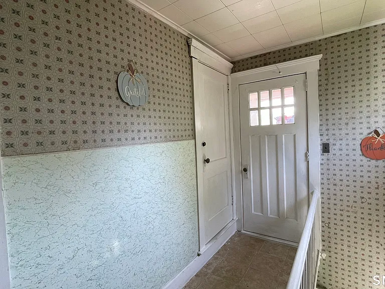 182 Beechwood Ave — Photo 9